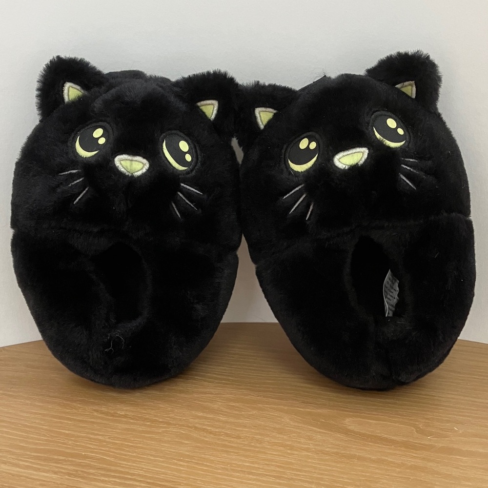 Glow-in-the Dark Cat Slippers (size 7-8)